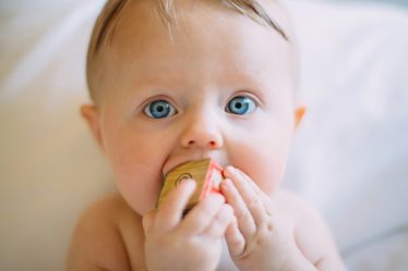 Succhietti e dentizione: cosa sapere e come scegliere i migliori