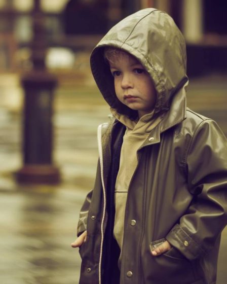 Cappottini e giacche impermeabili per bambini: come affrontare pioggia e vento con stile.